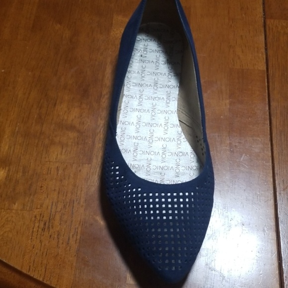 vionic navy flats